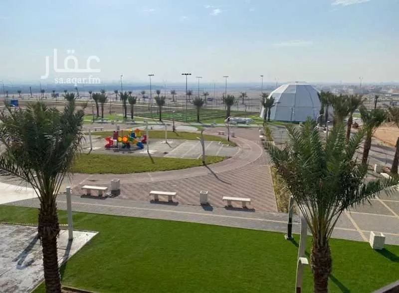 أرض 893 م² في طيبة 4