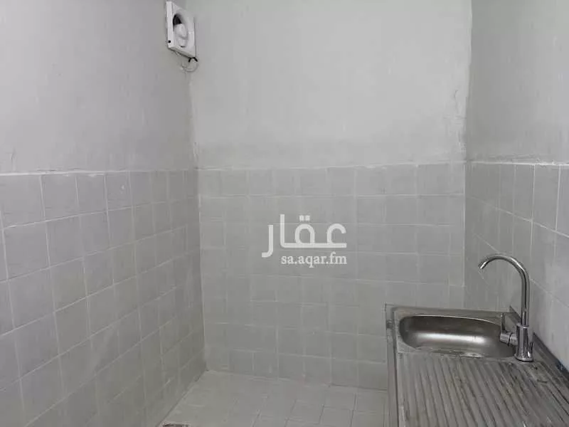 5 bedroom apartment in Ghubairah, Riyadh 6