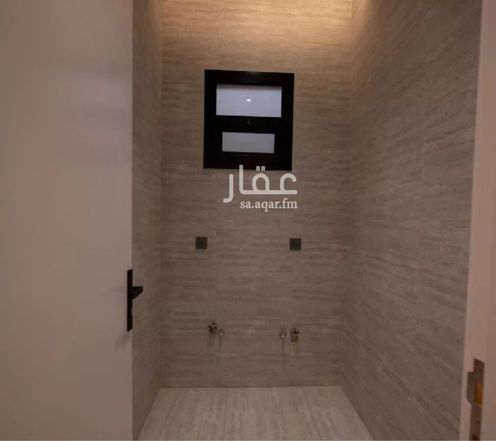 4 bedroom floor in Irqah 4