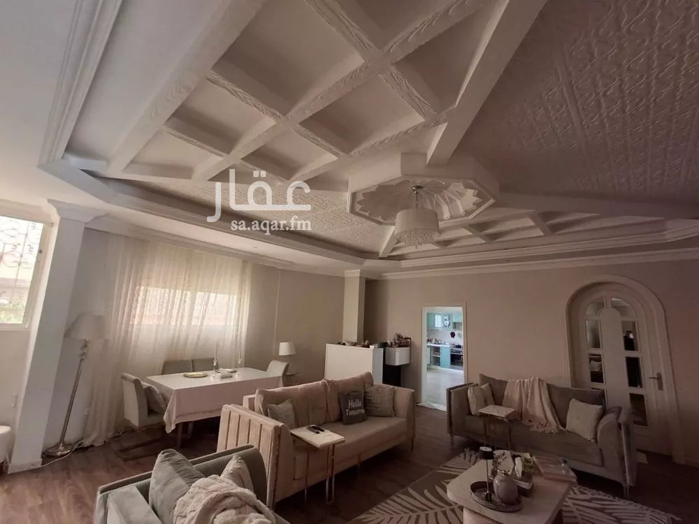 فيلا 7 غرف في السامر 4