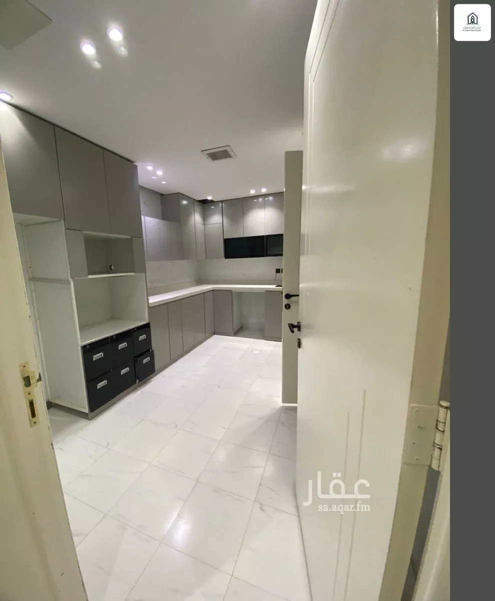 5 bedroom apartment in Dhahrat Laban 4