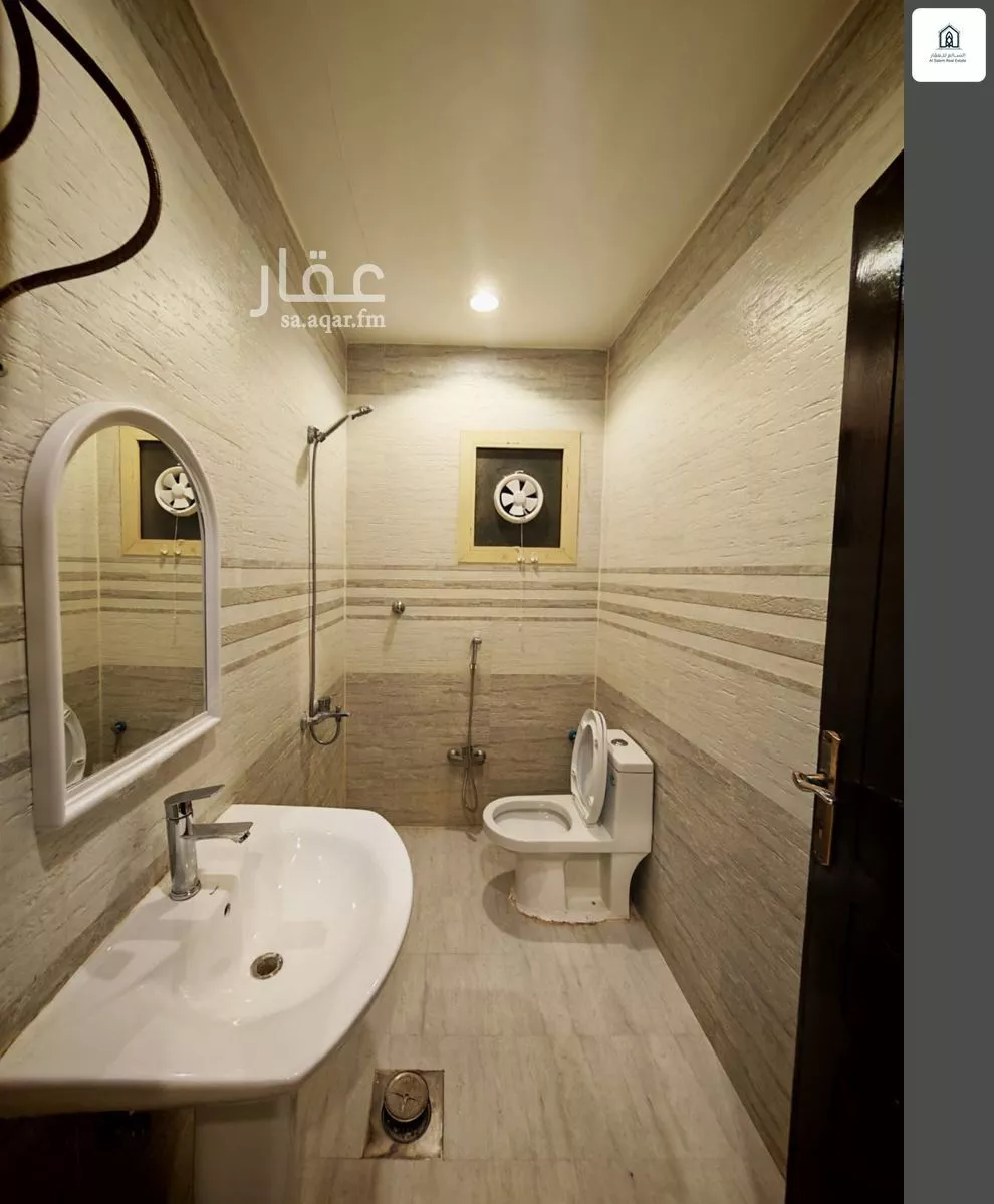 3 bedroom floor in Dhahrat Laban 3