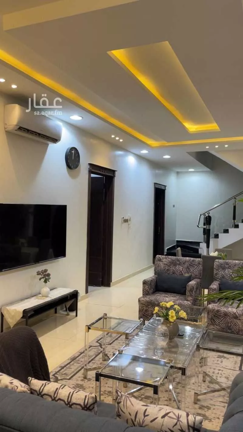 فيلا 10 غرف في القادسية 3