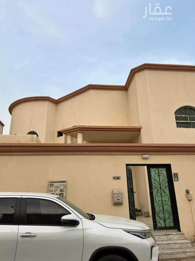 6 bedroom villa in Al Yarmouk 2
