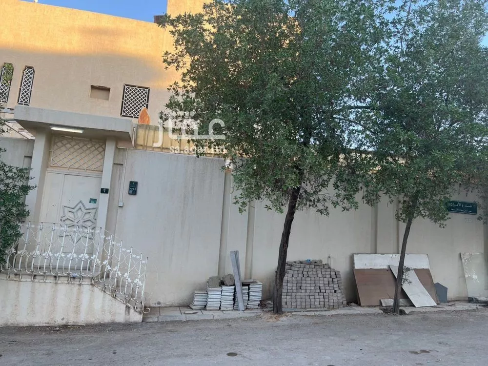 11 bedroom villa in Al Uraija Al Wusta 3