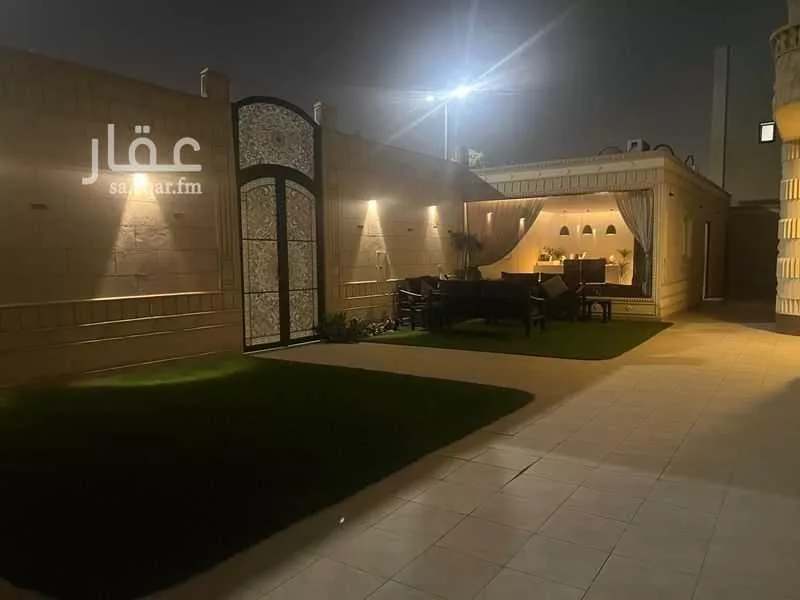 8 bedroom villa in Al Rawdah 5