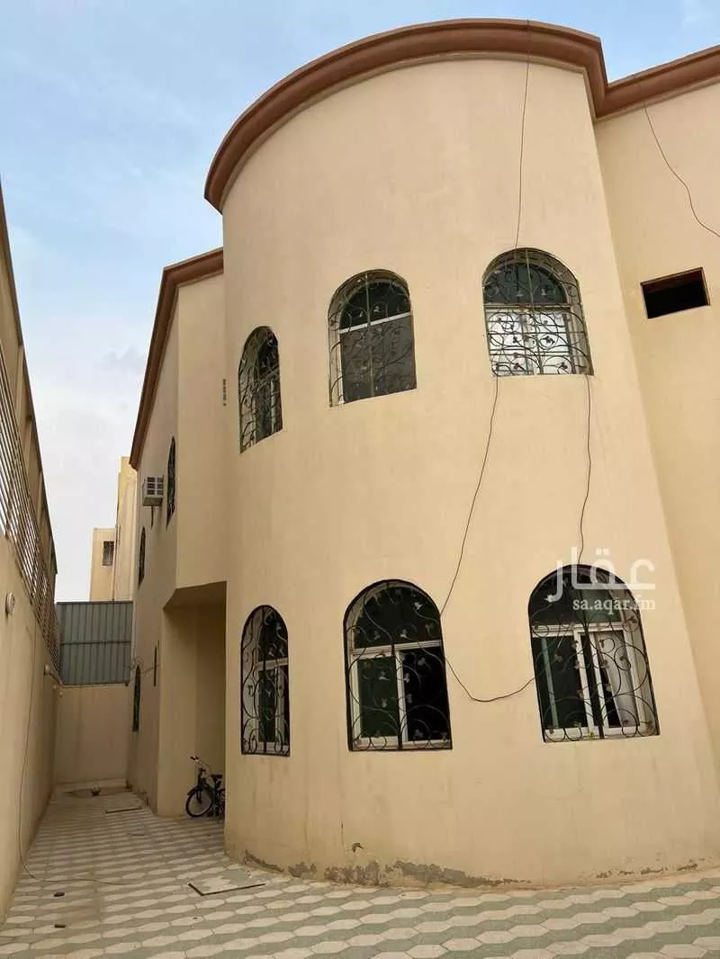 6 bedroom villa in Al Yarmouk 4