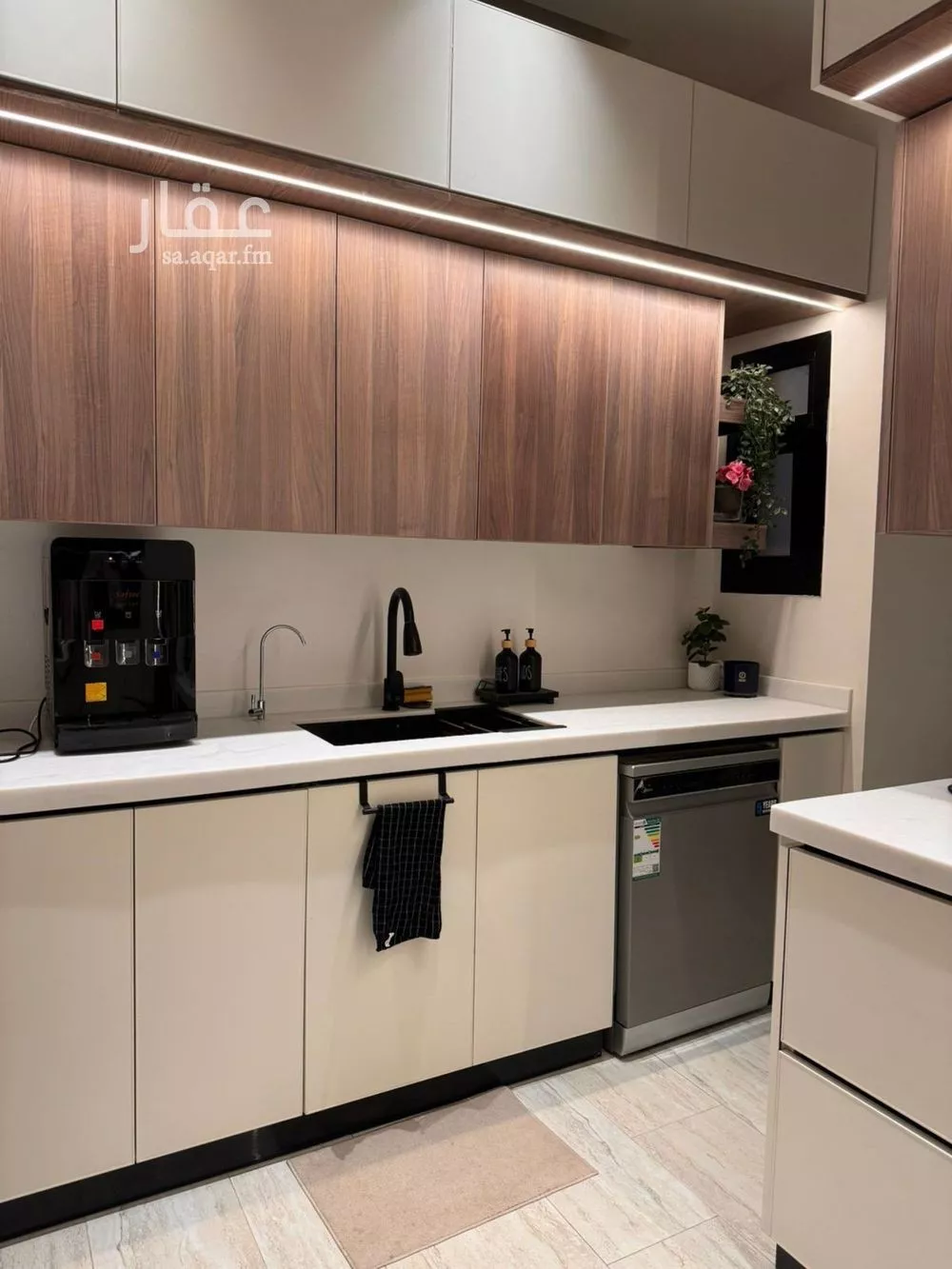 4 bedroom apartment in Al Munsiyah 5