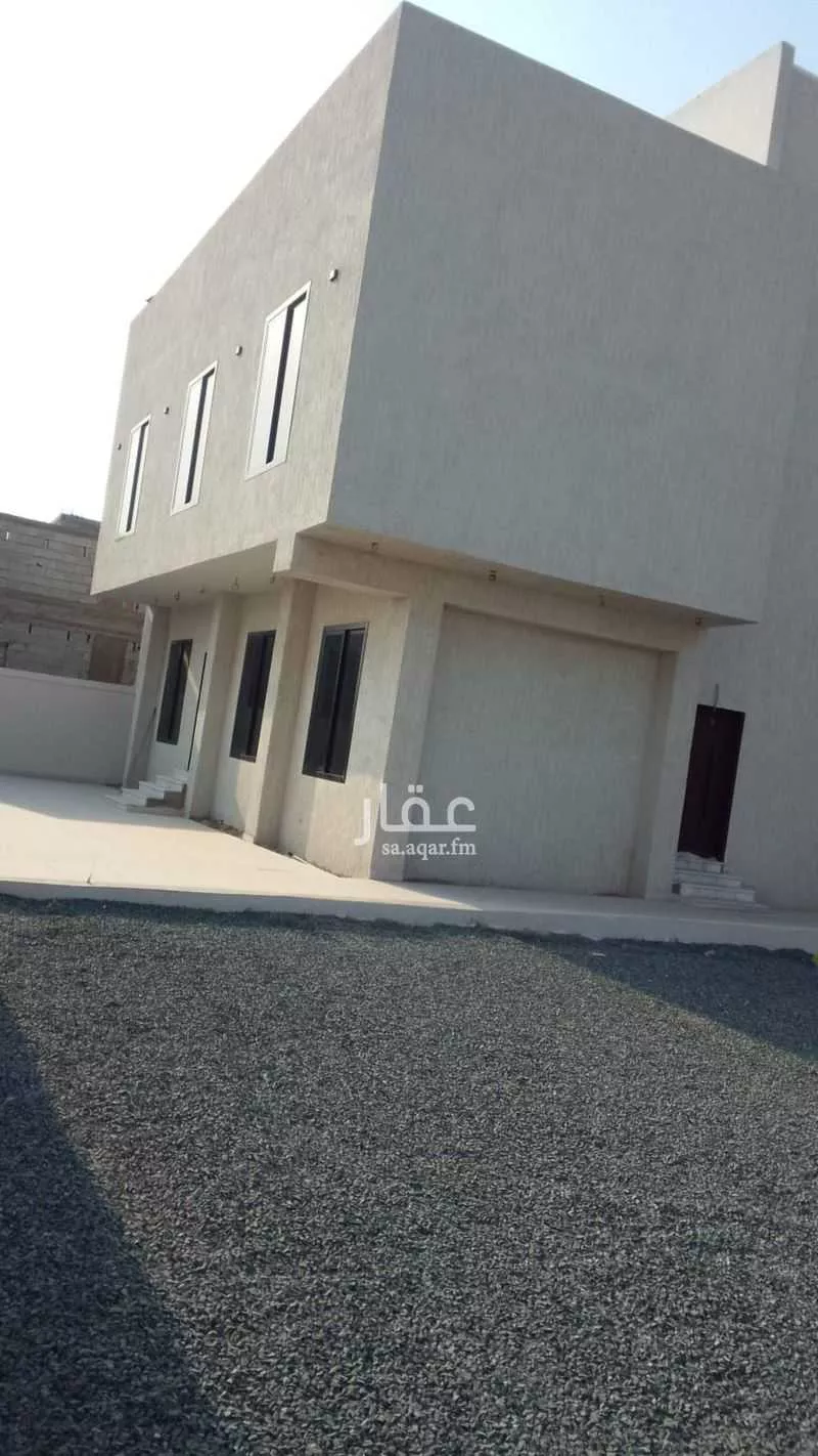 فيلا 5 غرف في الملك فهد 5