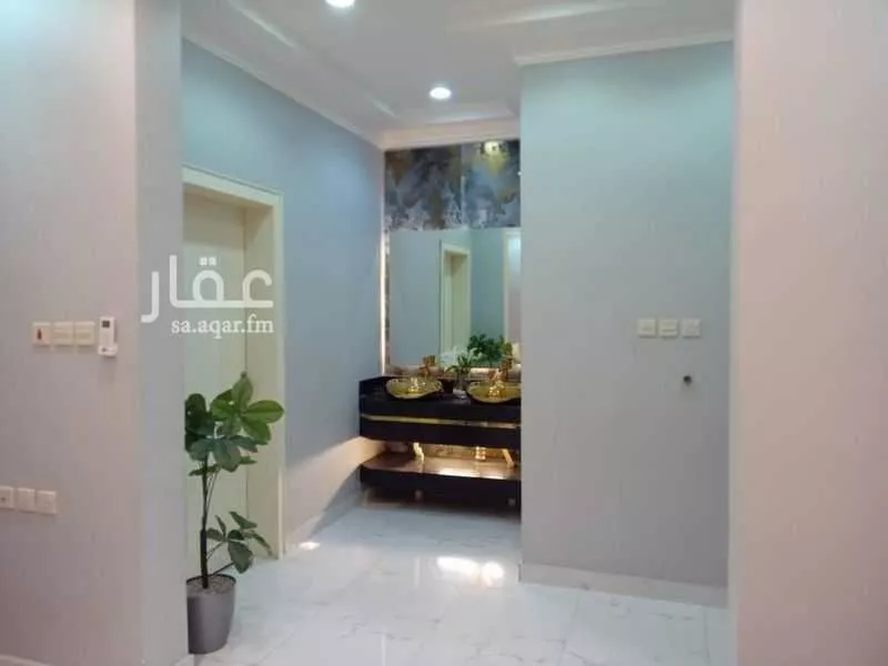 شقة 5 غرف في العارض 3