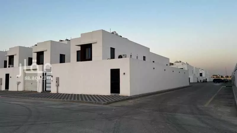 4 bedroom villa in Al Amwaj, Eastern Province 5