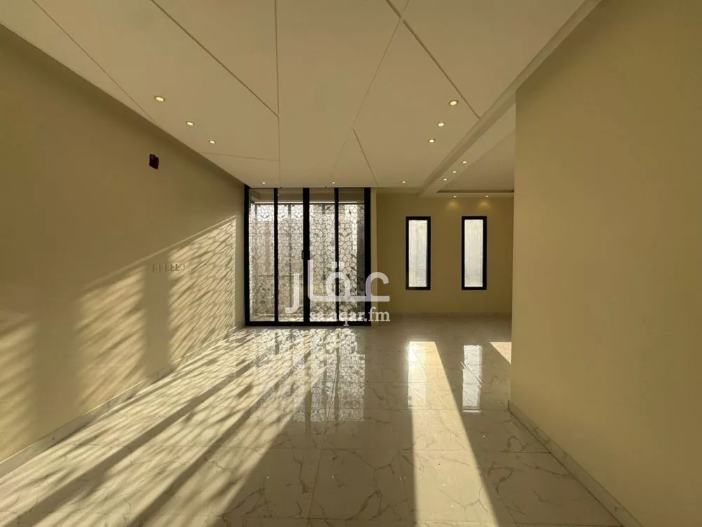 5 bedroom villa in Al Aridh 5