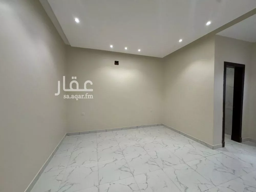 5 bedroom villa in Al Aridh 4
