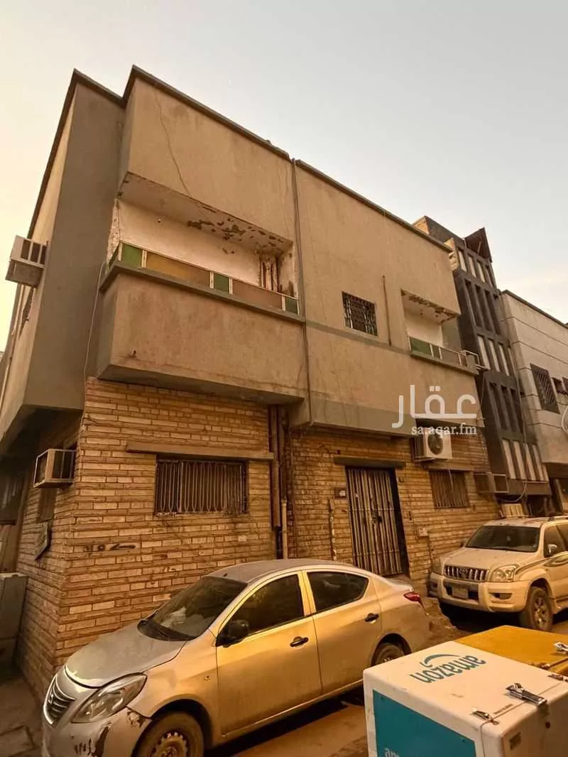 عمارة 130 م² في الخالدية 1