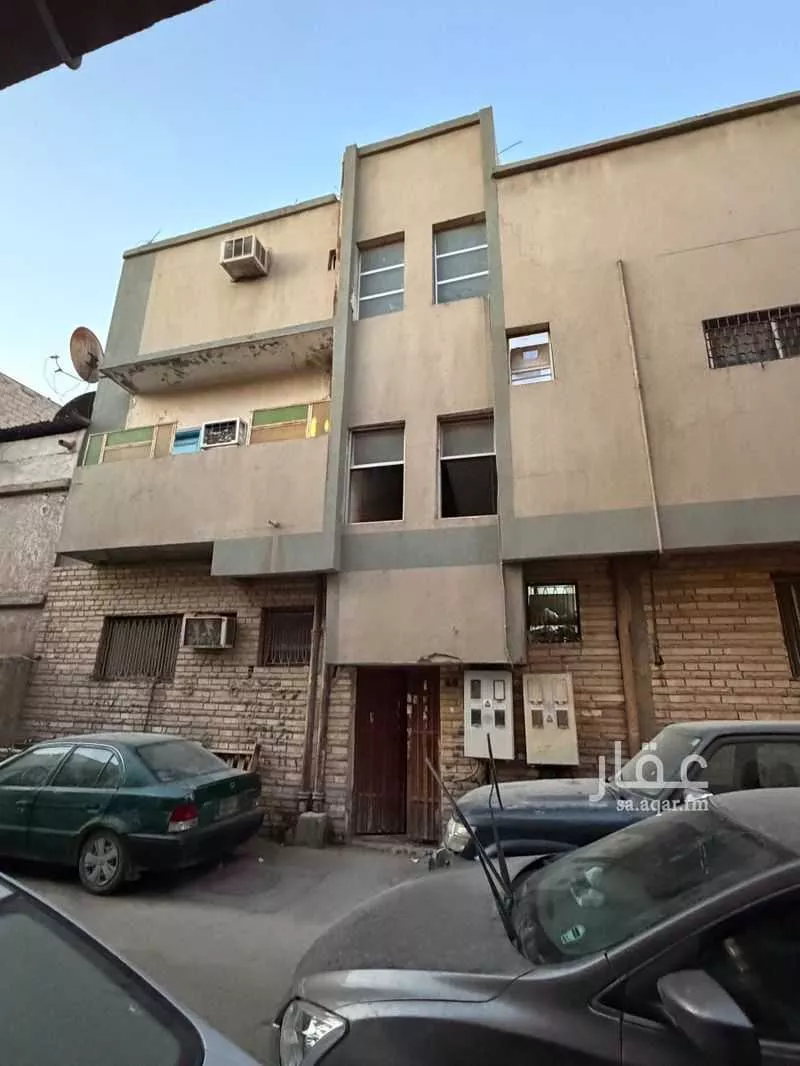 عمارة 130 م² في الخالدية 4