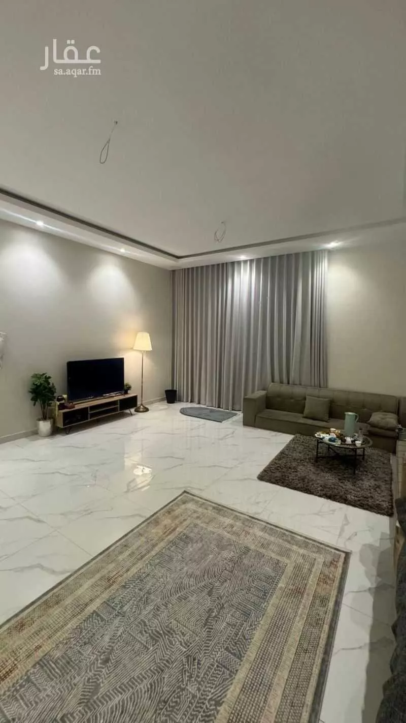 6 bedroom villa in Dahiat King Fahd 4