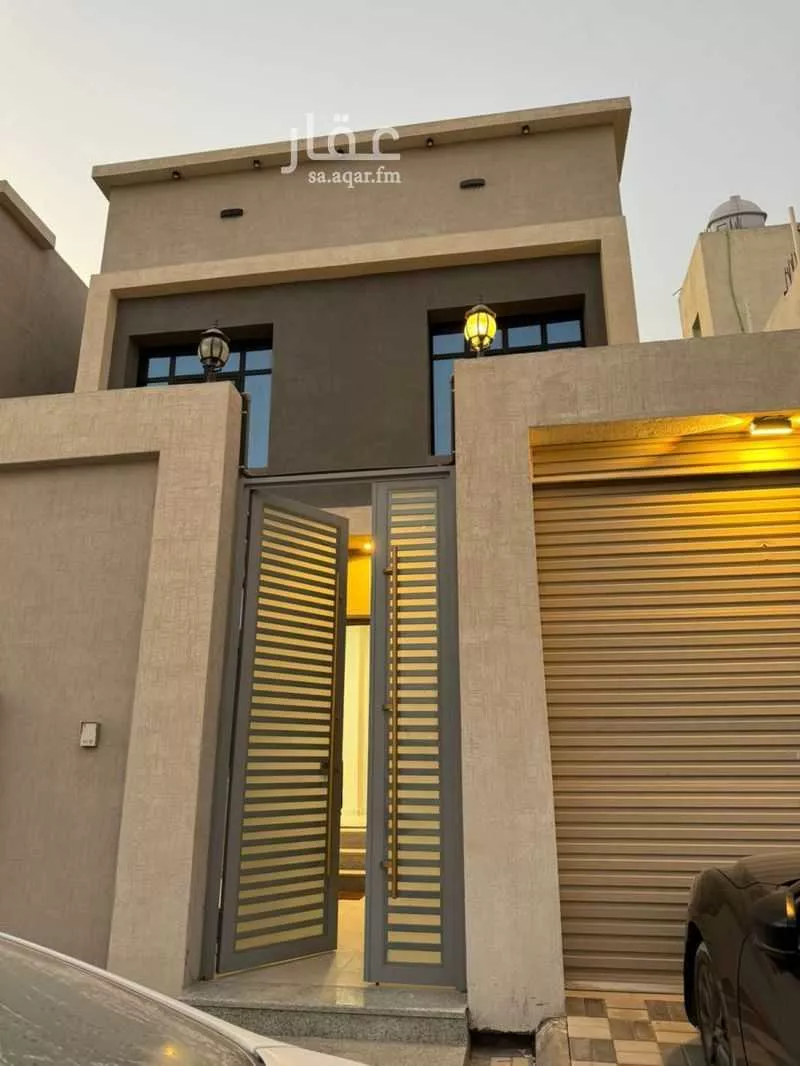 6 bedroom villa in Dahiat King Fahd 3