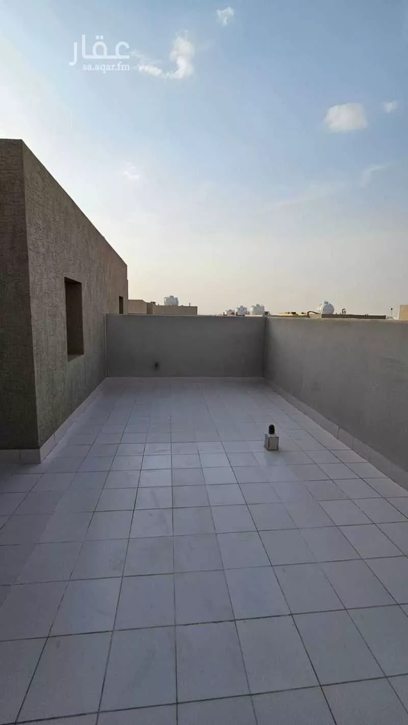 5 bedroom villa in Al Aridh 5