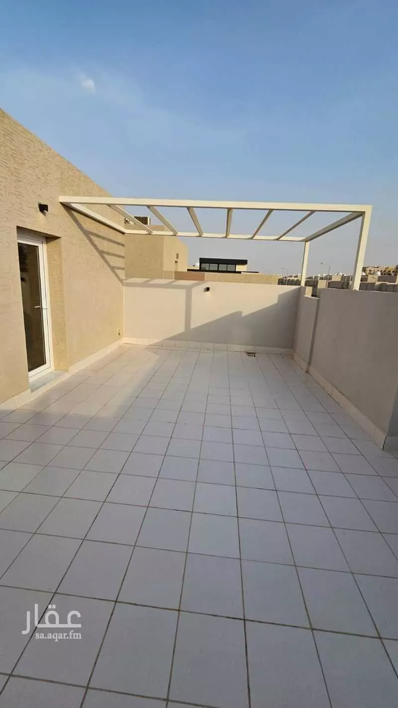 5 bedroom villa in Al Aridh 3