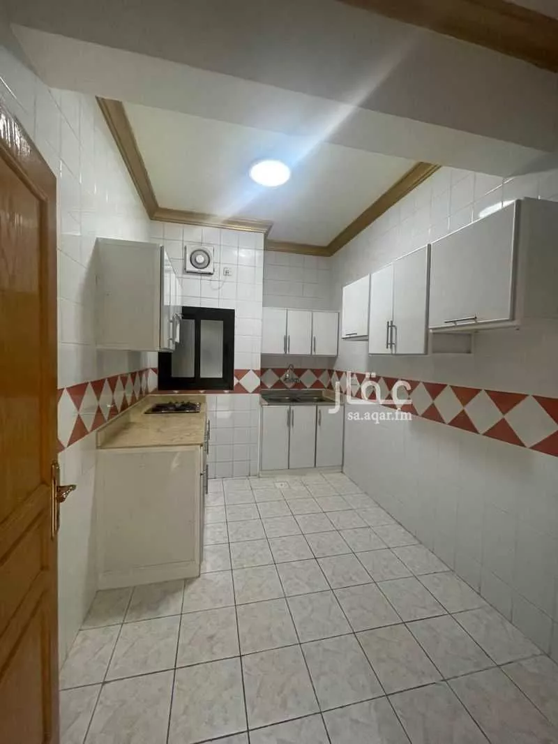 3 bedroom apartment in Al Khalidiyyah, Jeddah 4