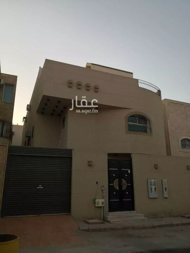 4 bedroom floor in Al Hazm 1