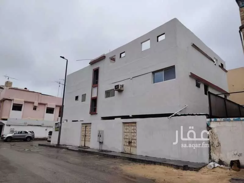 عمارة 255 م² في القادسية 2