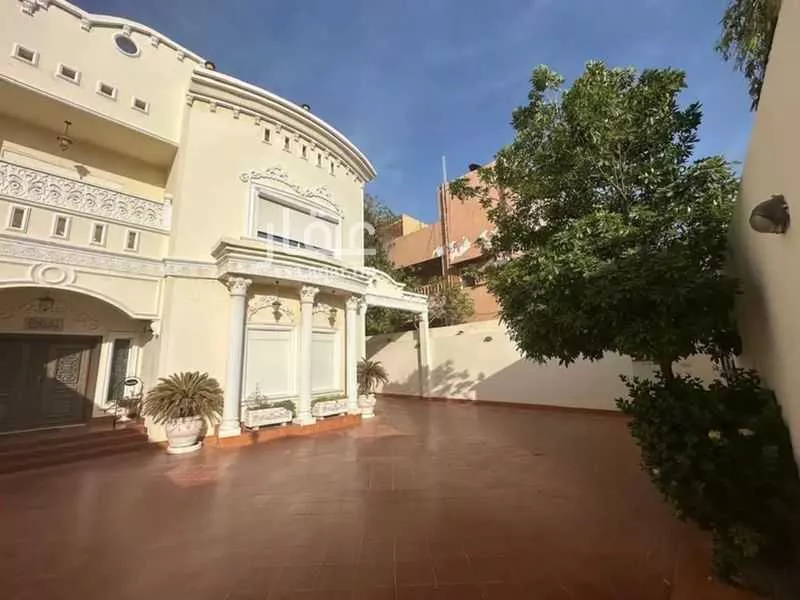 فيلا 6 غرف في البساتين 3