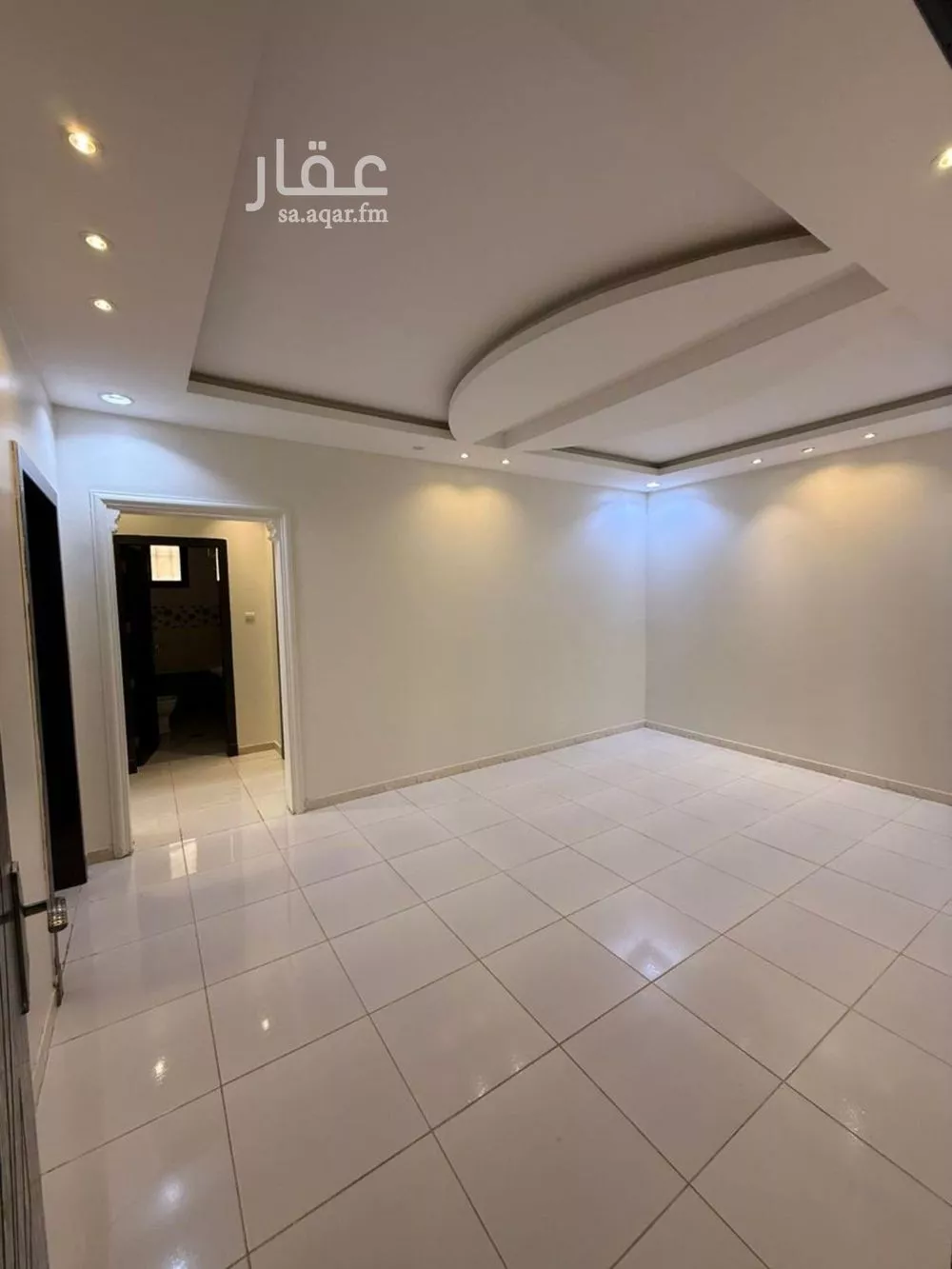 3 bedroom floor in Al Aridh 1