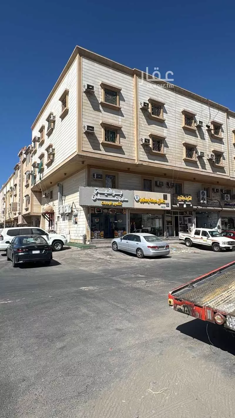 عمارة 325 م² في الخليج 5