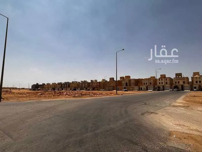 أرض 3000 م² في عكاظ 4