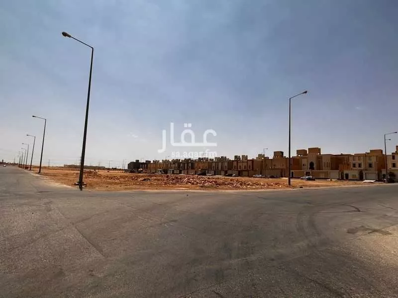 أرض 3000 م² في عكاظ 3