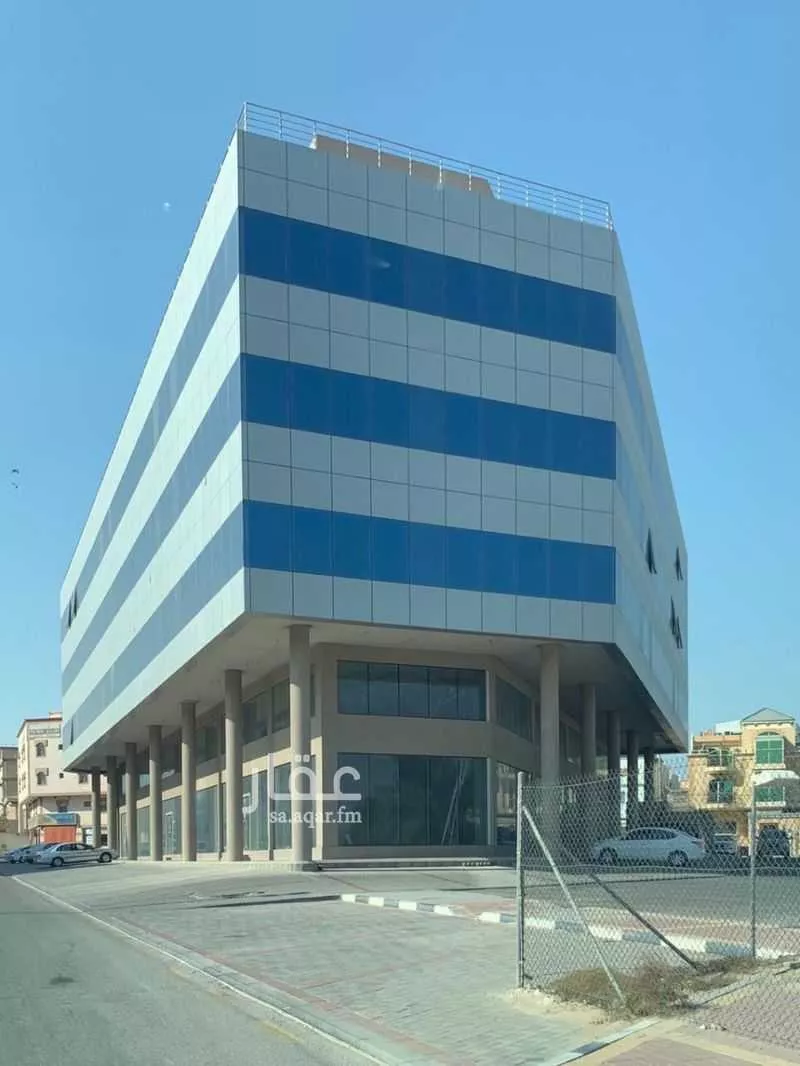 مكتب 1670 م² في العليا 2