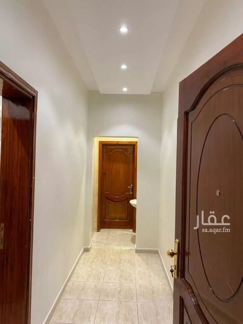 عمارة 645 م² في الظاهرة 5