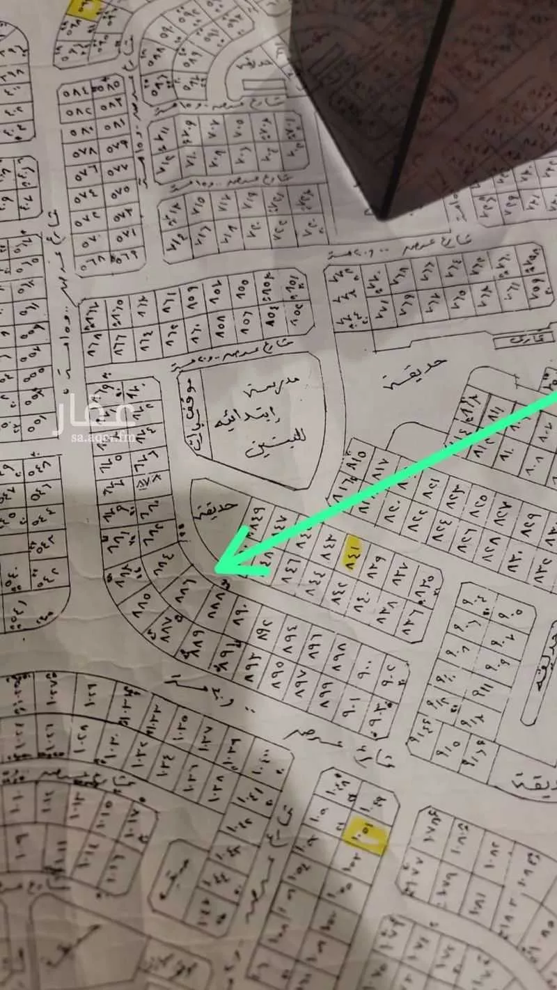 865 sqm land in As Salhiyah 3