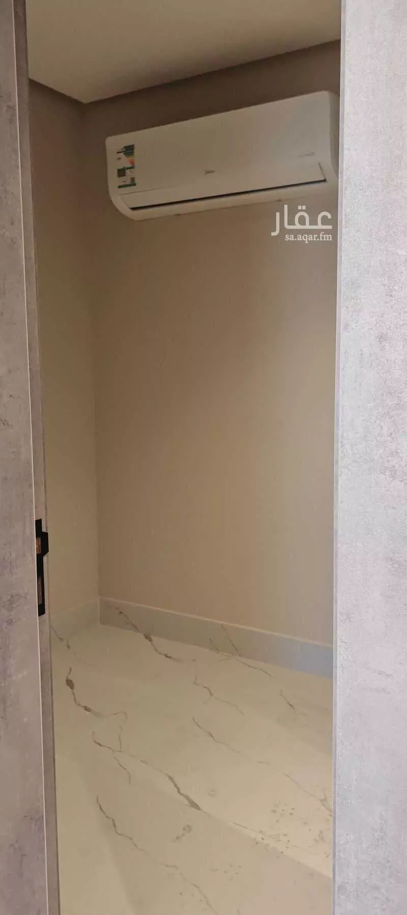 شقة 3 غرف في الحمرا 5