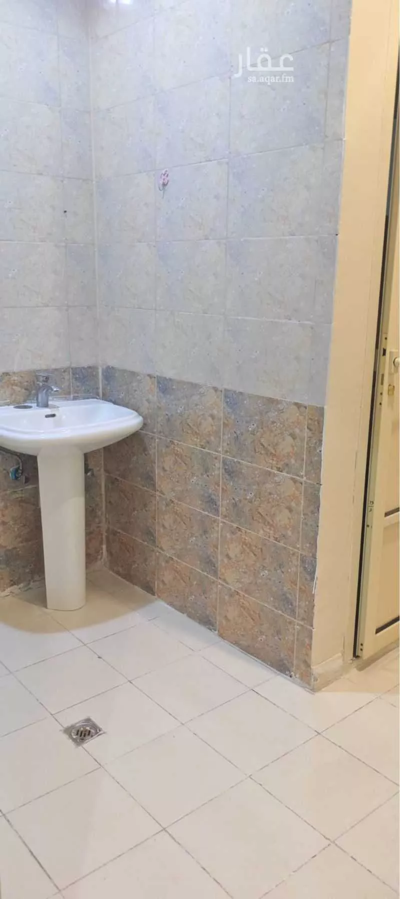 شقة 7 غرف في النور 5