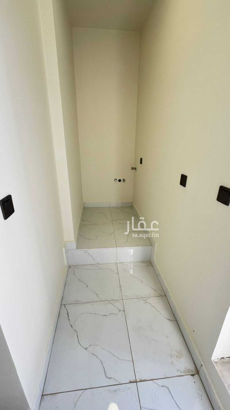 8 bedroom villa in Al Iskan Ash Shamali, Eastern Province 19