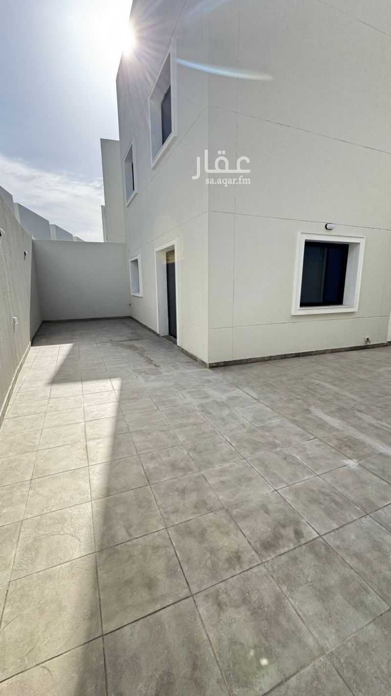 8 bedroom villa in Al Iskan Ash Shamali, Eastern Province 3