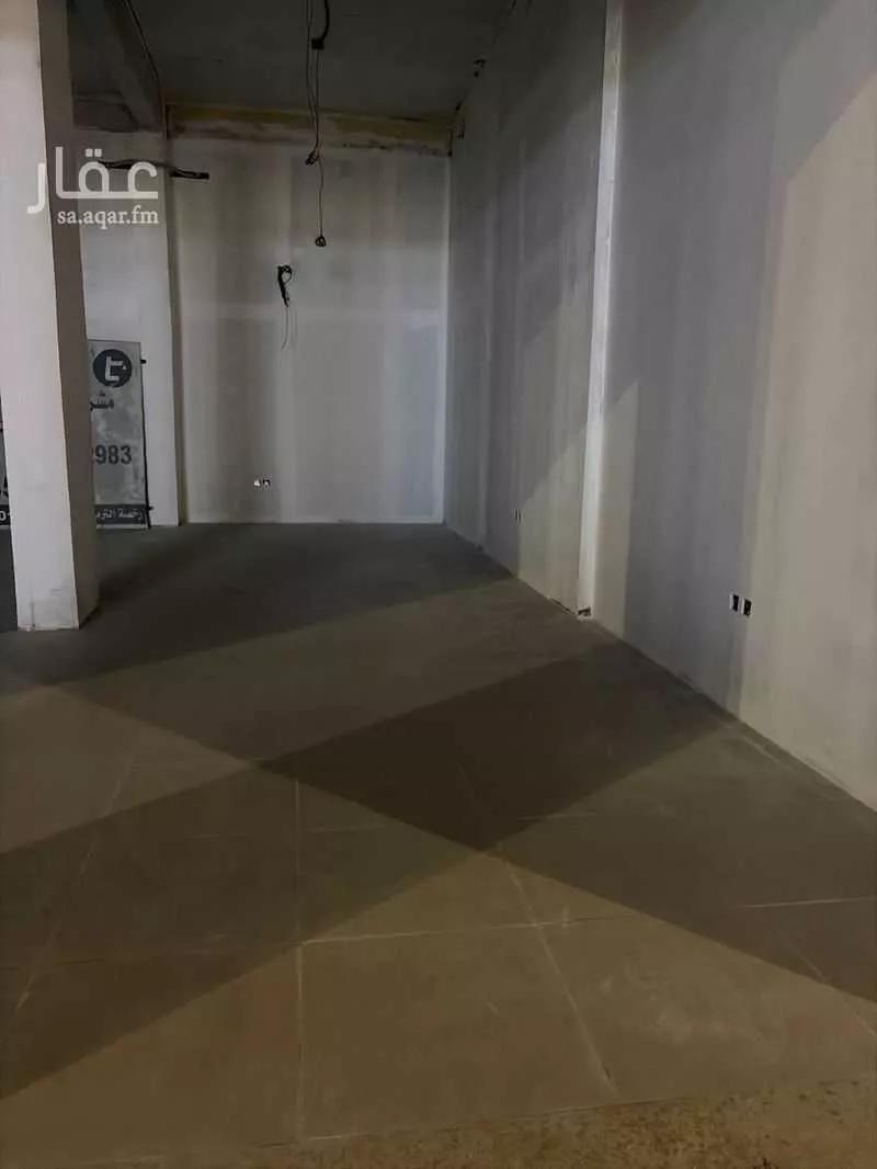 محل 218 م² في الخبر الشمالية 4