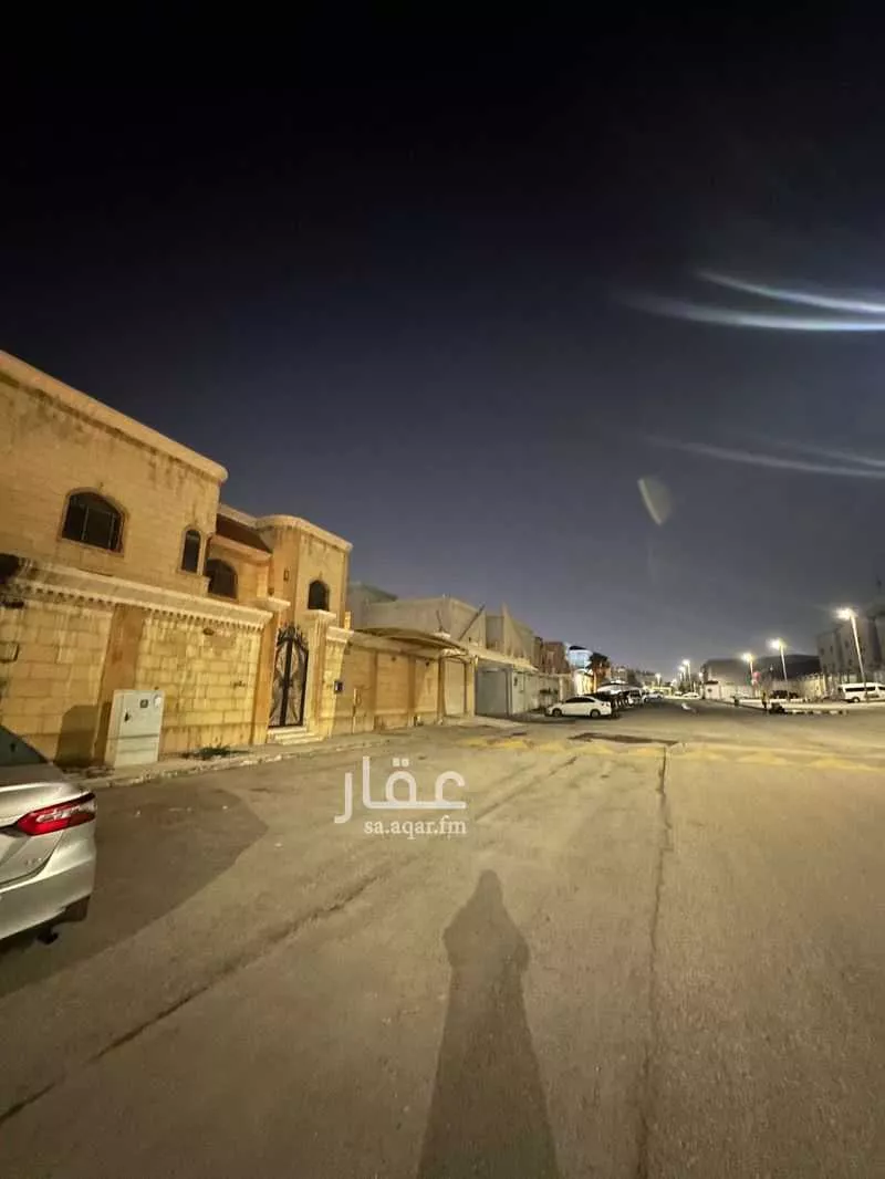 شقة 8 غرف في الندى 4