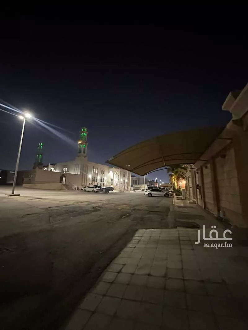 شقة 8 غرف في الندى 3