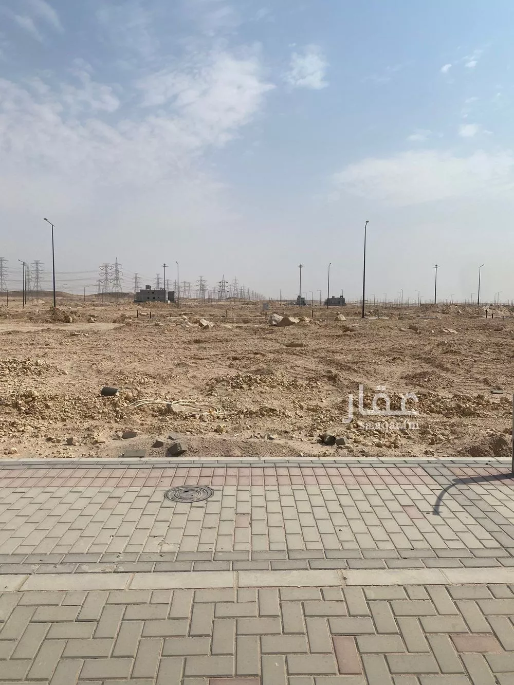 أرض 300 م² في الشرق 2