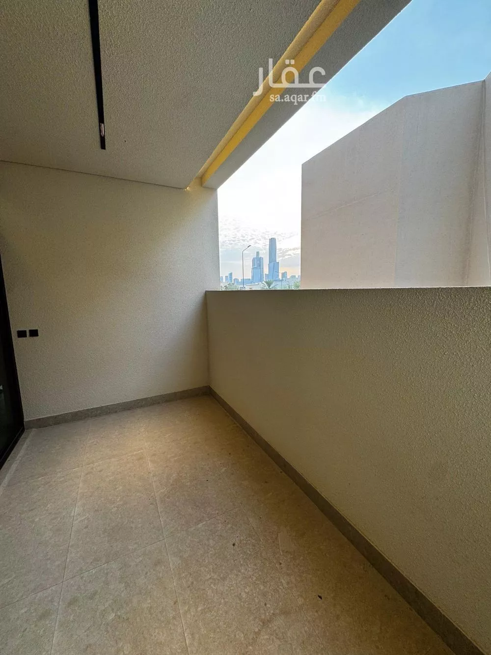 دور 4 غرف في المروج 4