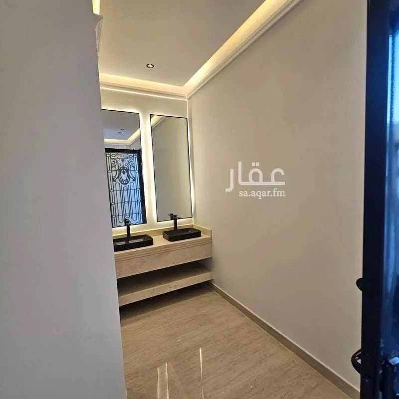 8 bedroom villa in Al Khuzama, Eastern Province 19