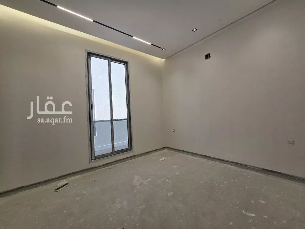 شقة 7 غرف في الرمال 4