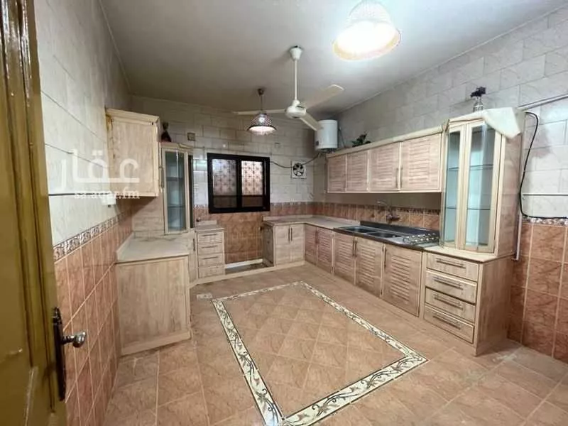 فيلا 12 غرف في المنار 3