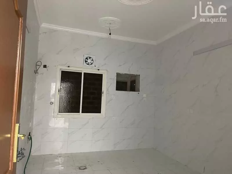 4 bedroom apartment in Al Fath, Madinah 6