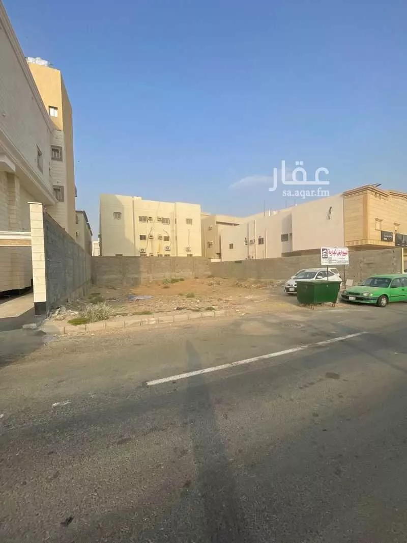 أرض 678 م² في الحمراء و ام الجود 3