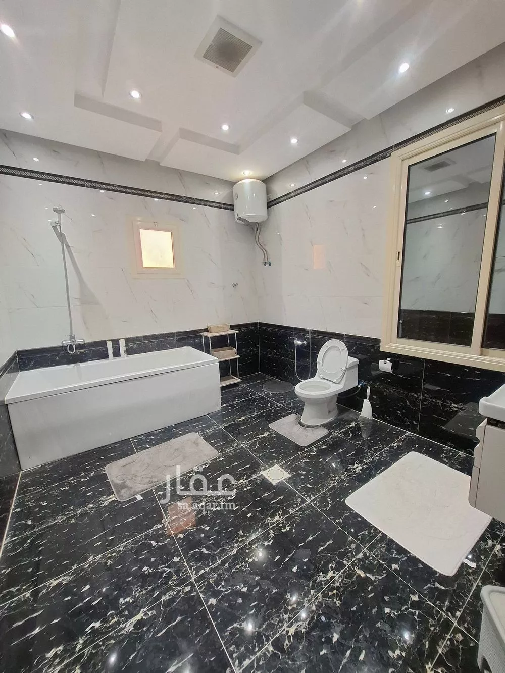 فيلا 6 غرف في عرقة 4