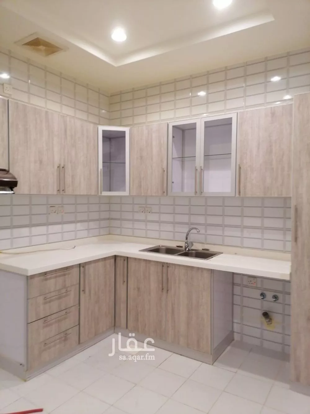 عمارة 750 م² في النزهة 5